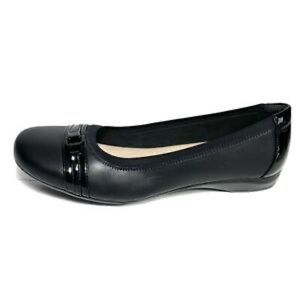 Clark’s black ballet flat
